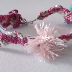POMPONS
