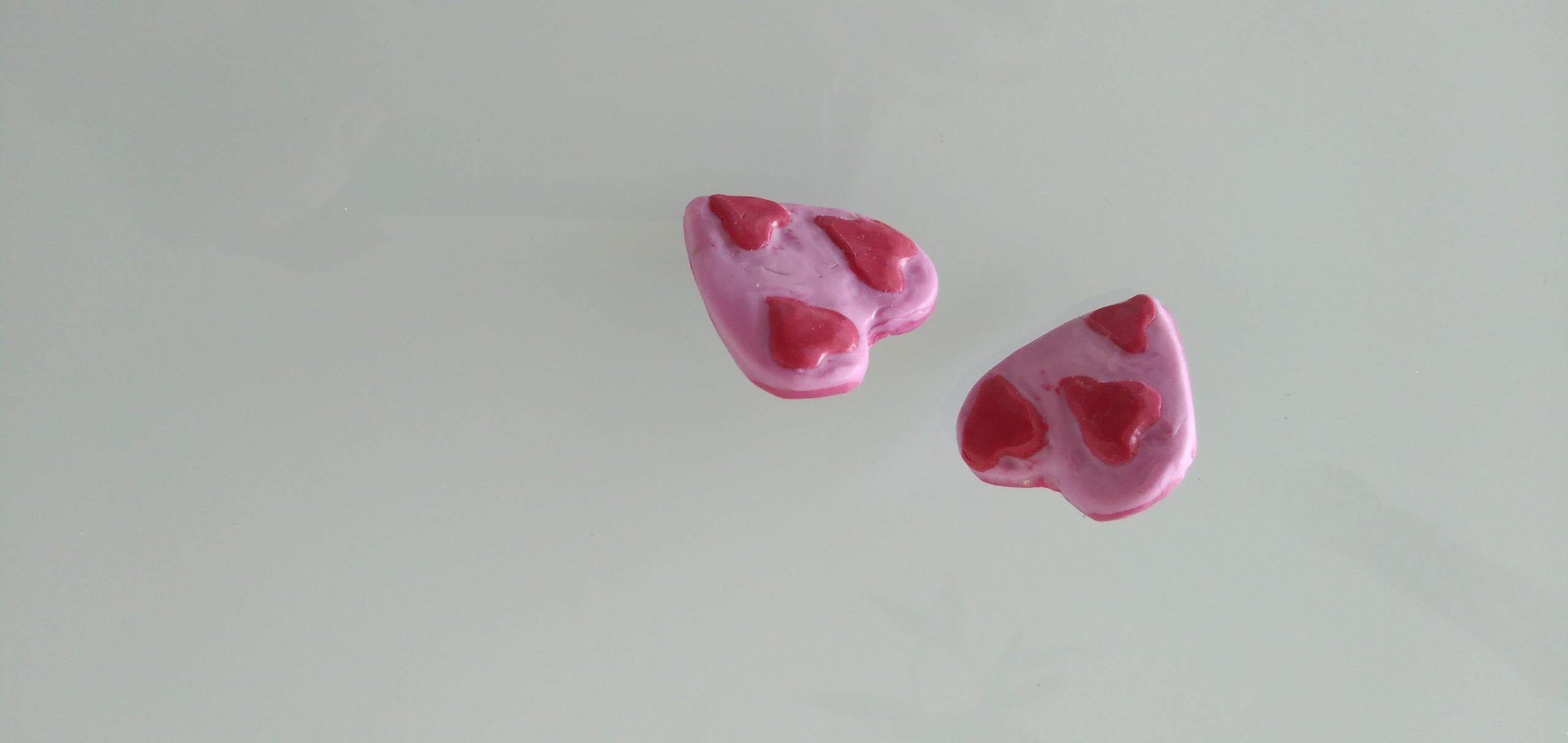 Collection de boucles d'oreilles en pâte polymère – Image 5