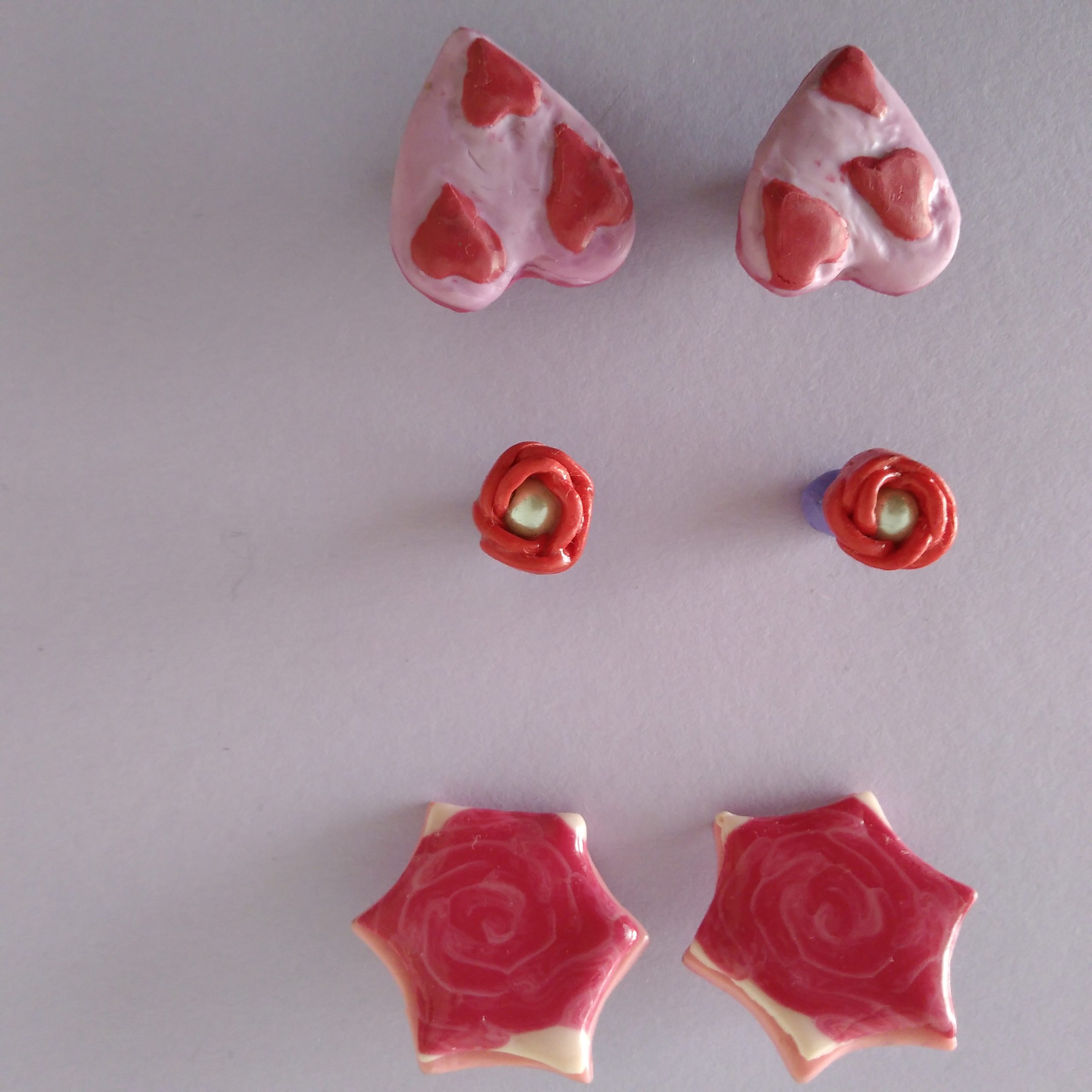 Collection de boucles d'oreilles en pâte polymère – Image 6